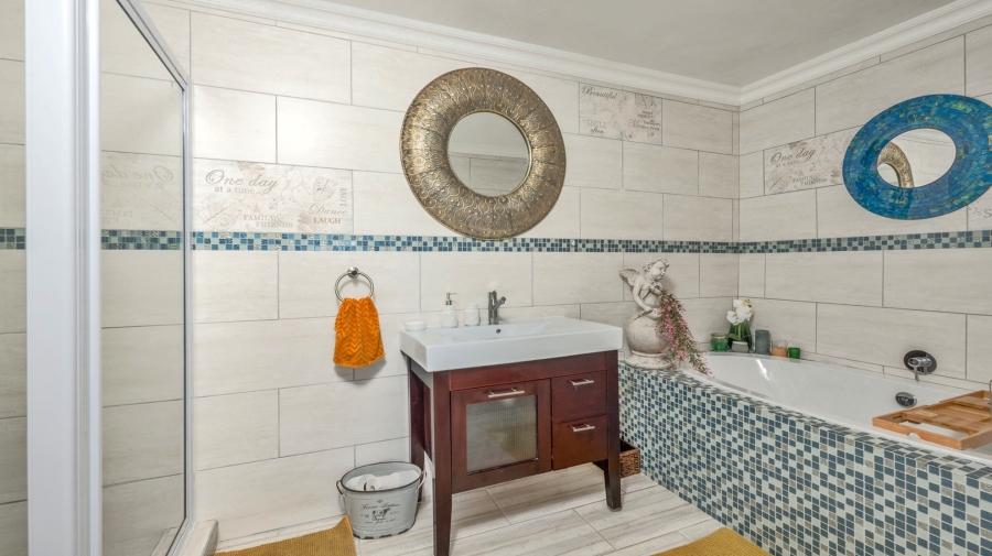 4 Bedroom Property for Sale in Suiderstrand Western Cape